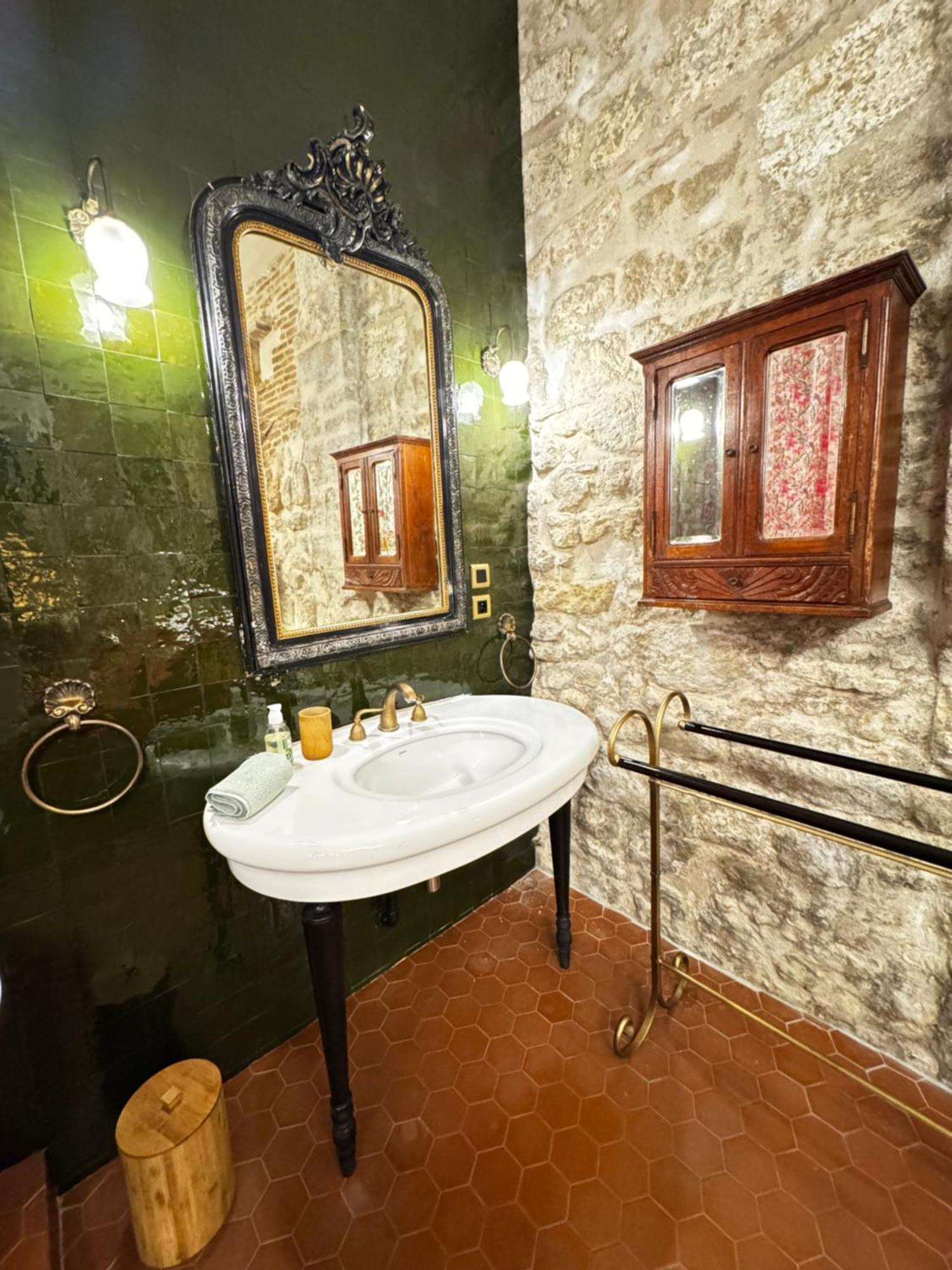 L'Heure Bleue - Charme Et Histoire Au Coeur D'Avignon Daire Dış mekan fotoğraf
